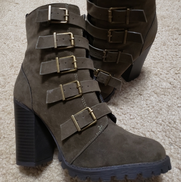 NWT Shoe Dazzle olive green casey boots - Picture 5 of 10